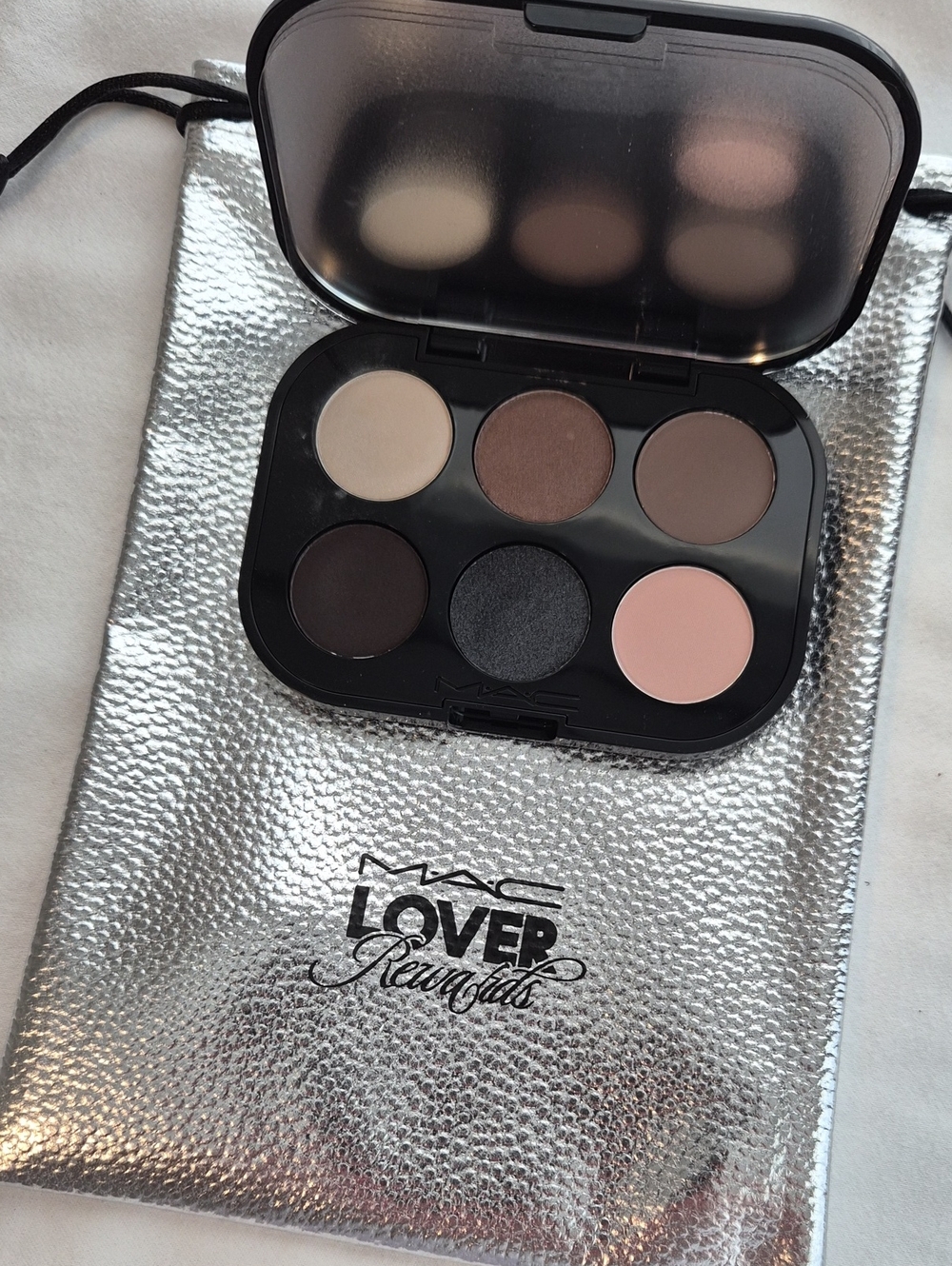 MAC Cosmetics Connect in Colour Eyeshadow Palette - "Encrypted Kryptonite" +gift